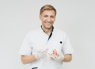 4 Ways a Dentist Can Help Us Dentist