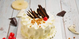 Republic Day Tri Color Cake with Three Different Flavors: A Sweet Tribute to India’s Pride butterscotch cake