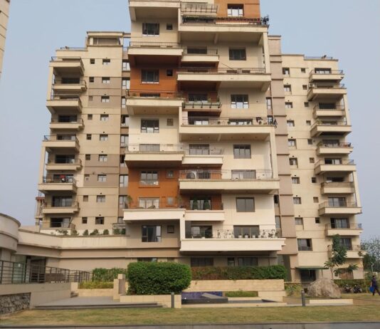 4 BHK vs Spacious 4 BHK Apartments: What Homebuyers Should Understand buy apartment in Guwahati